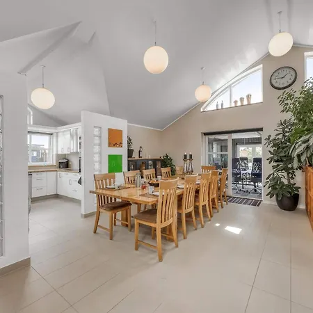 4 Star In Feriehus Løkken